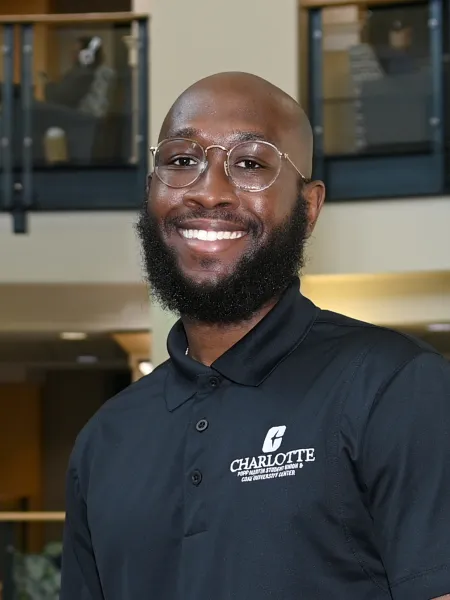 Desmond Brogsdale Headshot